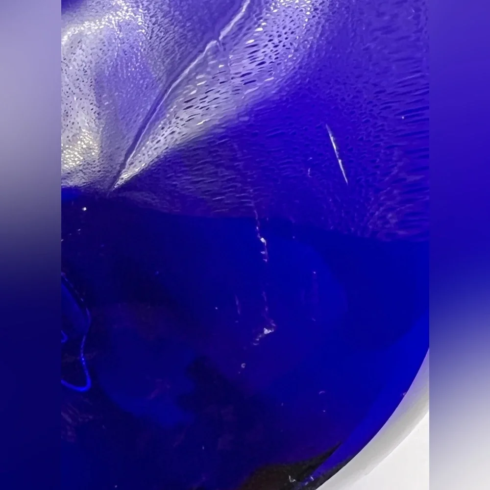 Hand Blown Art Glass Cobalt Blue 8 Shape Mouth Flower Bud Vase 7 in Height